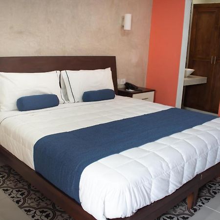 Hotel Las Monjas 梅里达 外观 照片