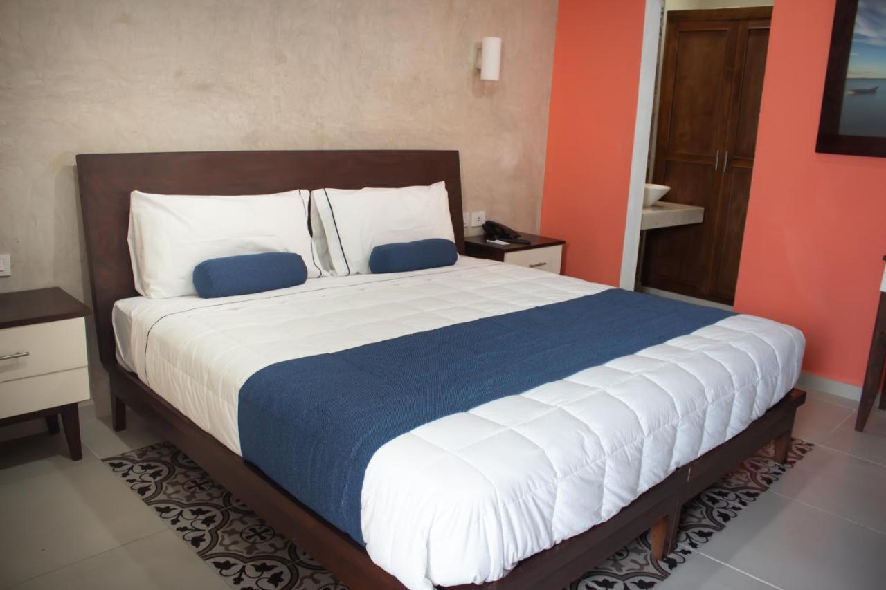 Hotel Las Monjas 梅里达 外观 照片