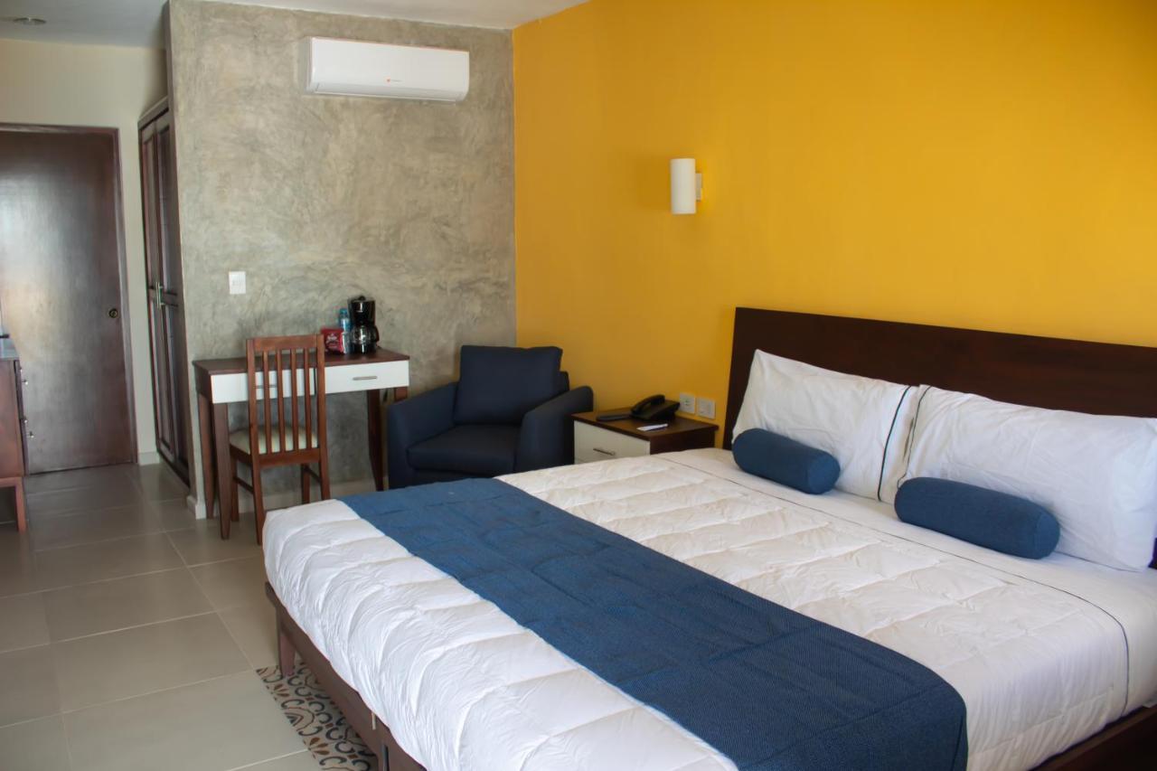 Hotel Las Monjas 梅里达 外观 照片